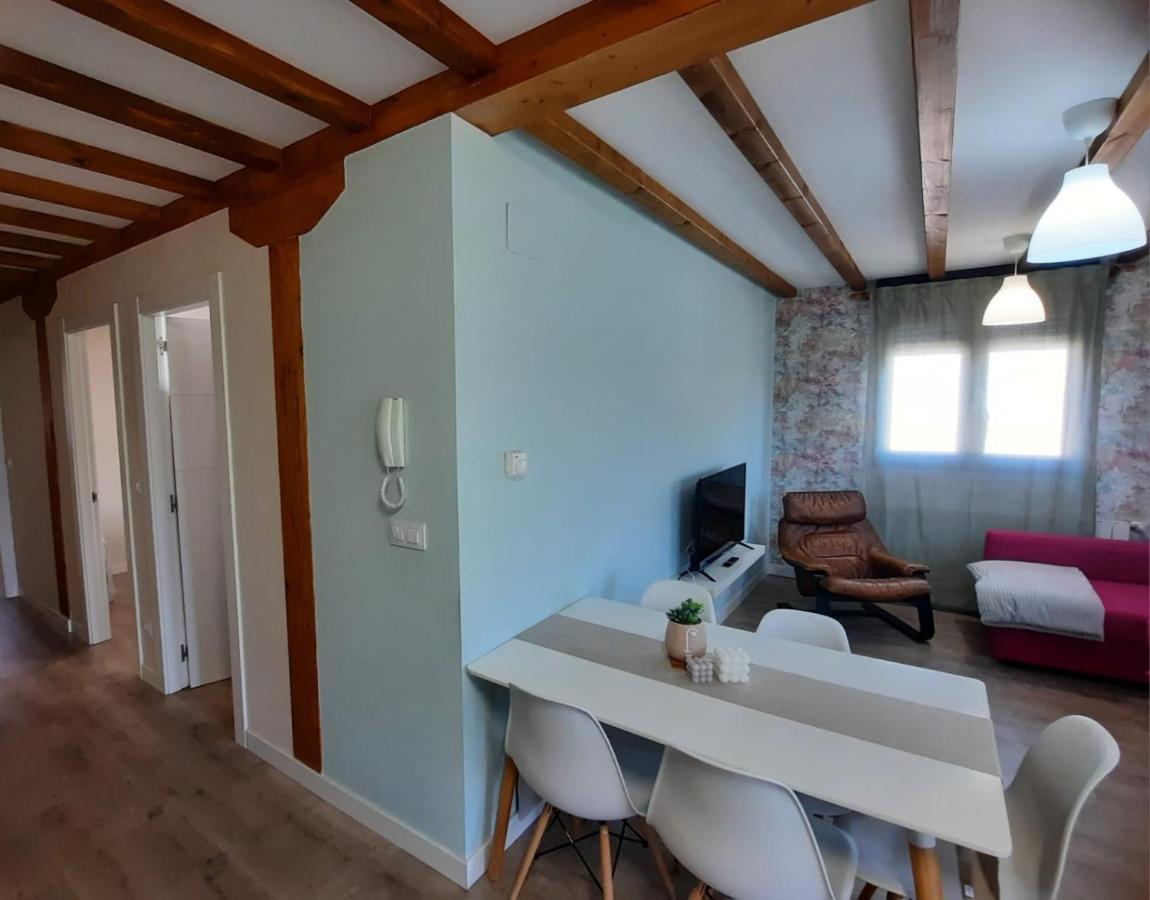 Preciosos Apartamentos A 15 Minutos De Comillas Periedo Buitenkant foto